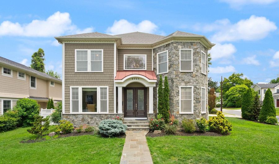 8701 BRADMOOR Dr, Bethesda, MD 20817 - 5 Beds, 5 Bath