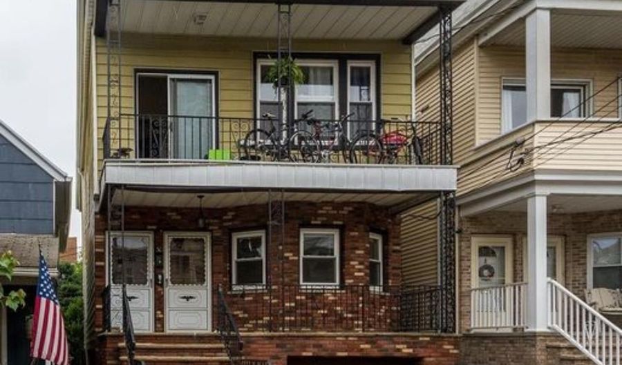 30 W 29TH St 2/3, Bayonne, NJ 07002 - 5 Beds, 2 Bath