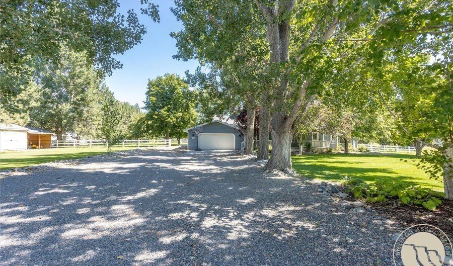 1875 Chelsea Ln, Billings, MT 59106 - 4 Beds, 4 Bath