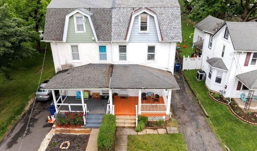 1933 SUSQUEHANNA Rd, Abington, PA 19001 - 4 Beds, 3 Bath