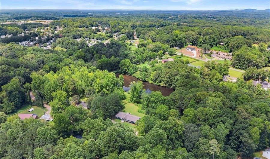 185 Lee Path, Acworth, GA 30102 - 4 Beds, 4 Bath
