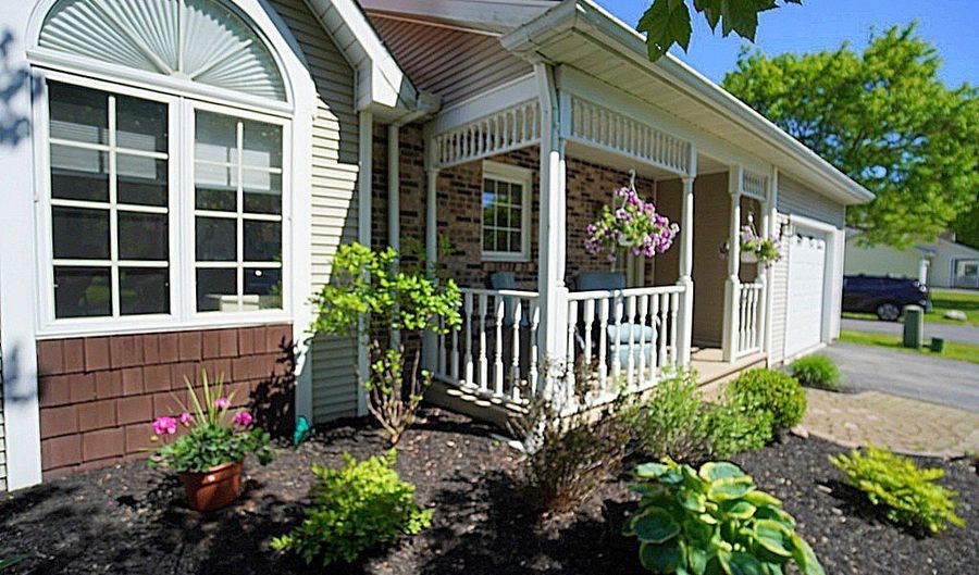 10 Sweet Bay Ln, Amherst, NY 14221 - 2 Beds, 2 Bath