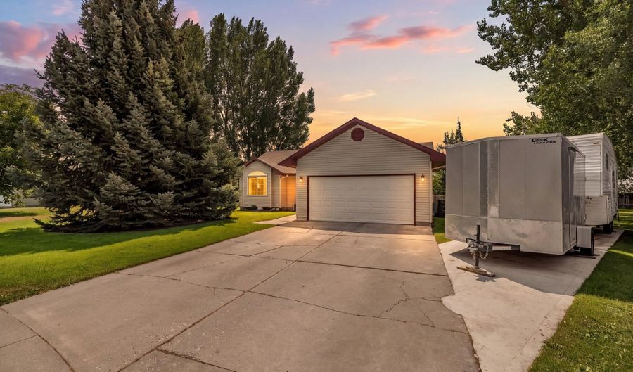 1319 Travois Cir, Blackfoot, ID 83221 - 3 Beds, 2 Bath