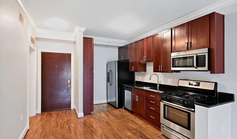 6301 EDSALL Rd 106, Alexandria, VA 22312 - 1 Beds, 1 Bath
