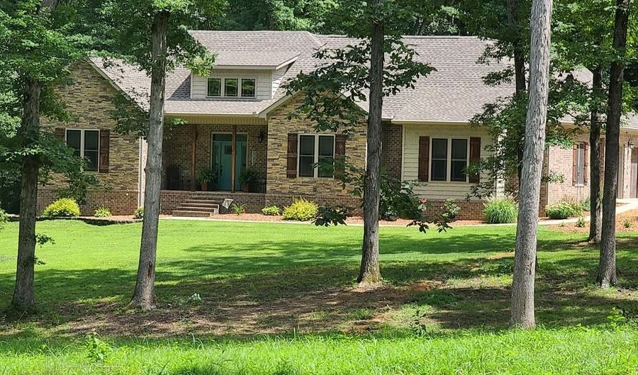 674 Cantrell Rd, Big Sandy, TN 38221 - 3 Beds, 2 Bath