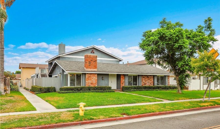 2543 E Terrace St, Anaheim, CA 92806 - 7 Beds, 6 Bath