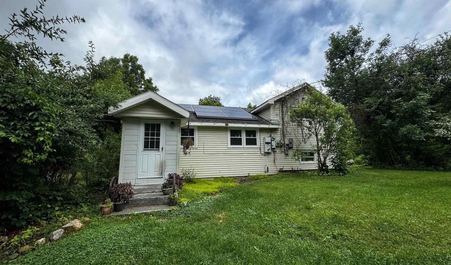 118 Foster Dr, Bennington, VT 05201 - 5 Beds, 2 Bath