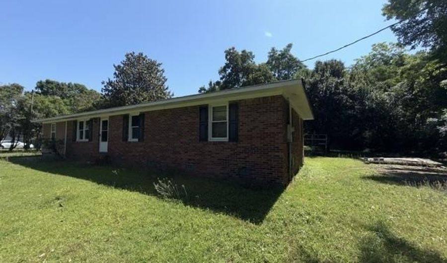 2398 Hotel St, Alcolu, SC 29001 - 4 Beds, 2 Bath