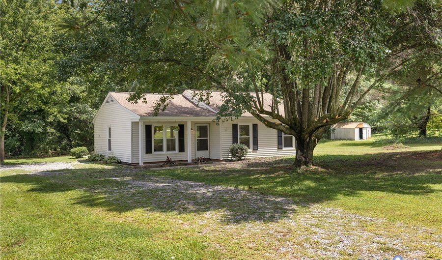 196 Manquin Dr, Aylett, VA 23009 - 3 Beds, 2 Bath