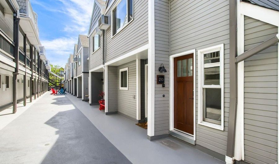 2201 Pearl St 210, Boulder, CO 80302 - 1 Beds, 1 Bath