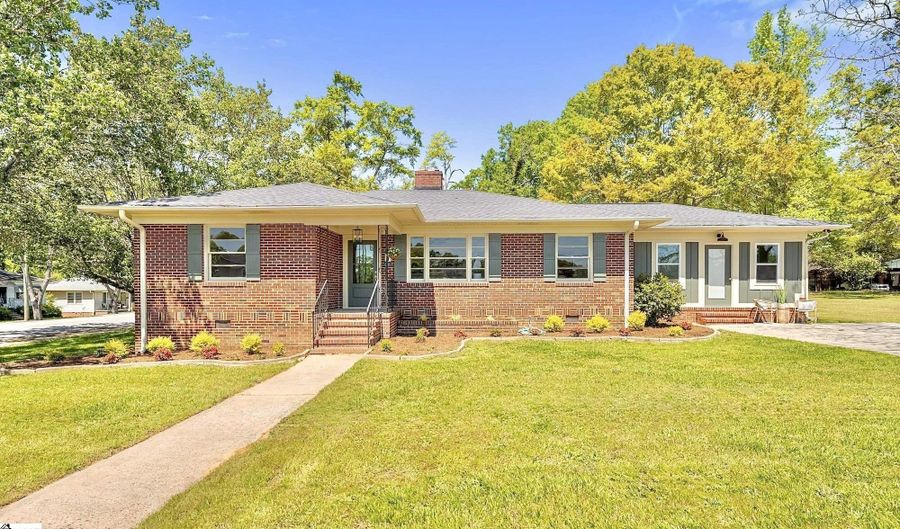 311 Blue Ridge Ave, Belton, SC 29627 - 4 Beds, 2 Bath