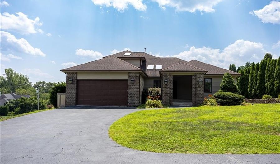 9 Katelan Ct, Cranston, RI 02921 - 3 Beds, 3 Bath