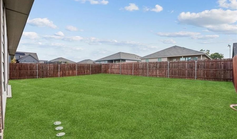 605 Griffith Park Trl, Alvarado, TX 76009 - 4 Beds, 2 Bath
