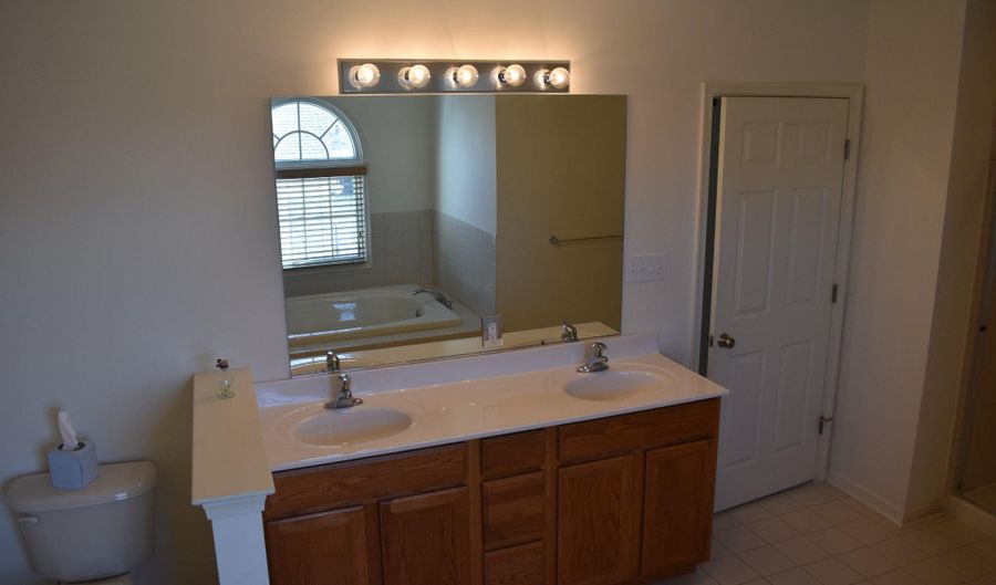 72 CHELSEA Ct, Atlantic City, NJ 08401 - 3 Beds, 3 Bath