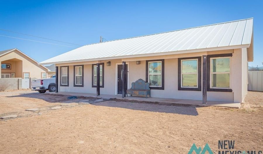 413 S 23rd St, Artesia, NM 88210 - 3 Beds, 2 Bath