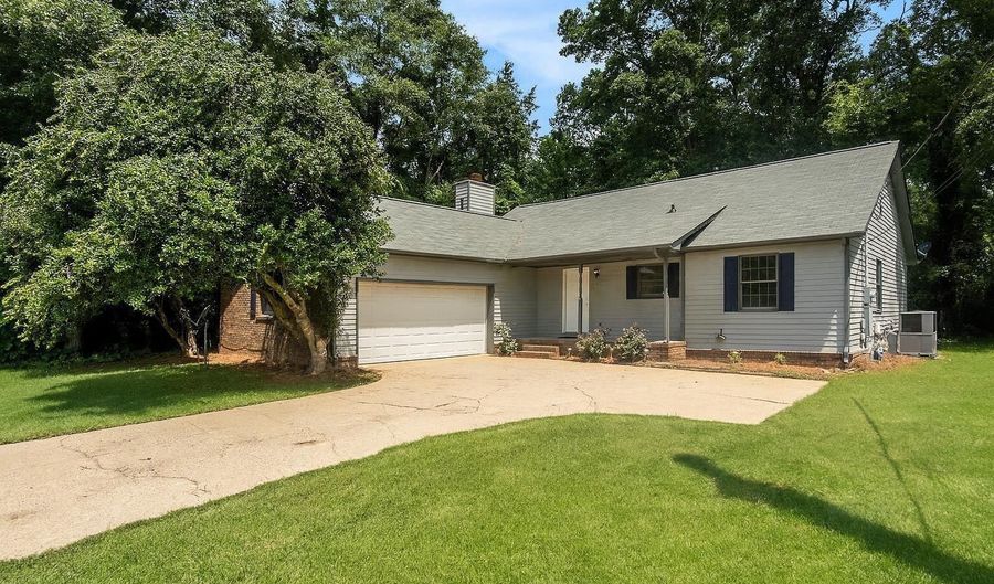 4315 GREENBRIER DEAR Rd, Anniston, AL 36207 - 3 Beds, 2 Bath