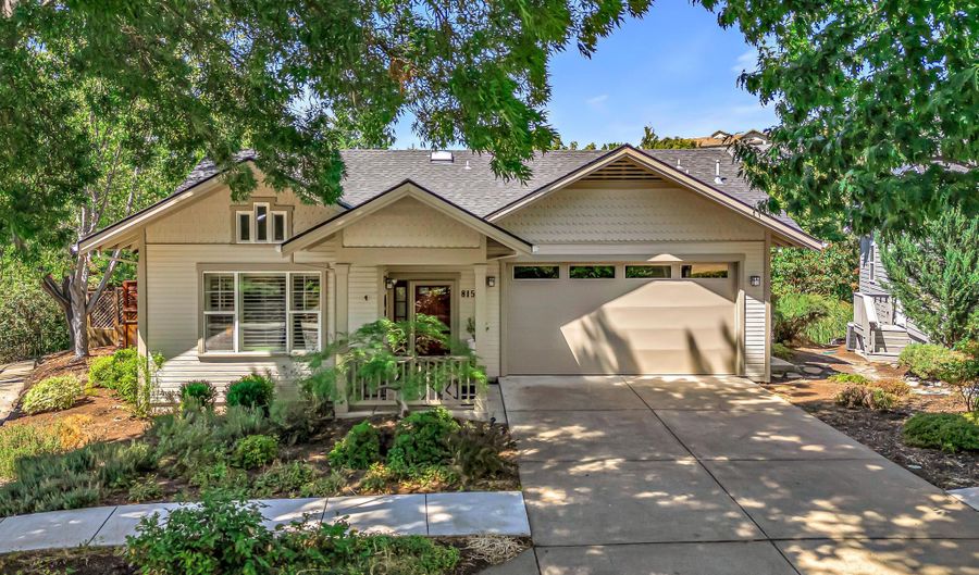 815 Creek Stone Way, Ashland, OR 97520 - 2 Beds, 2 Bath
