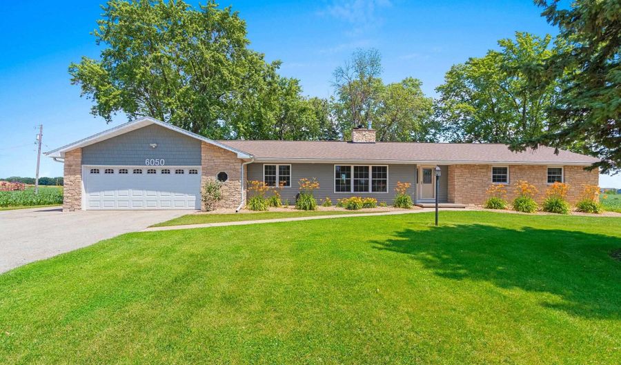 6050 N FRENCH Rd, Appleton, WI 54913 - 5 Beds, 4 Bath
