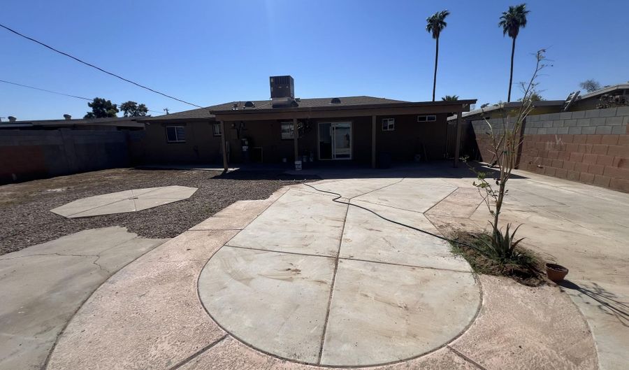 318 W LAWRENCE Blvd, Avondale, AZ 85323 - 4 Beds, 3 Bath