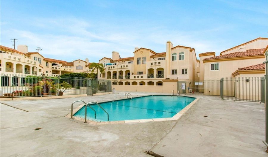5500 Torrance Blvd A103, Torrance, CA 90503 - 3 Beds, 2 Bath
