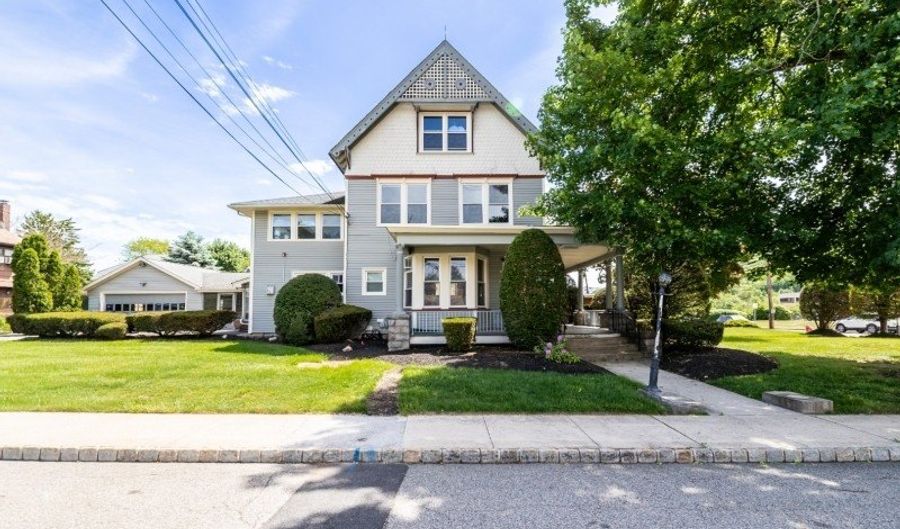 417 W Black Well St Ab, Andover, NJ 07801 - 4 Beds, 3 Bath