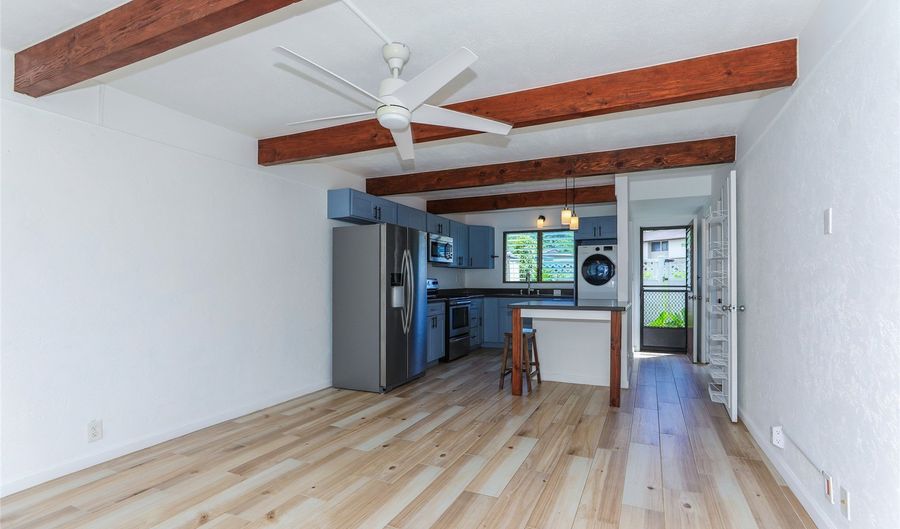 47-404 Hui Iwa St 215, Kaneohe, HI 96744 - 2 Beds, 4 Bath