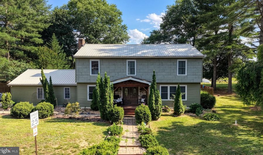 100 BROOKFIELD Dr, Dover, DE 19901 - 5 Beds, 4 Bath