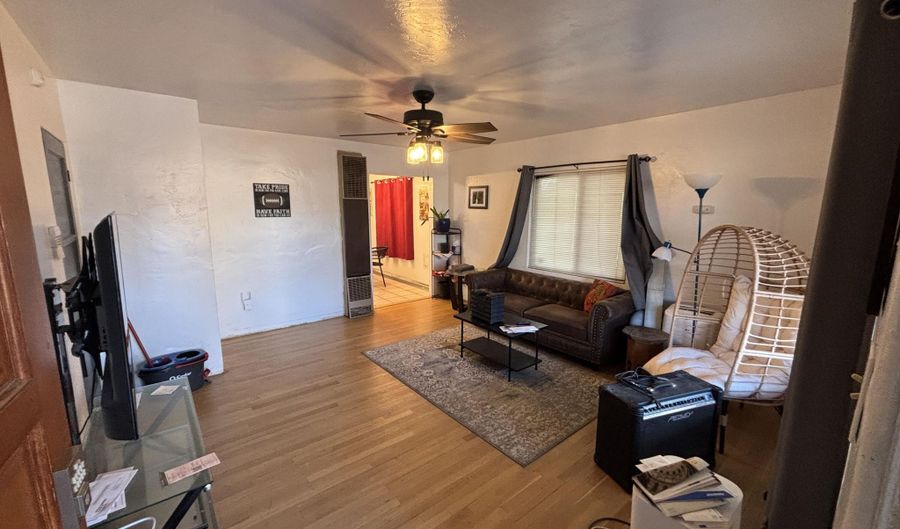 825 Palomas Dr SE, Albuquerque, NM 87108 - 3 Beds, 2 Bath