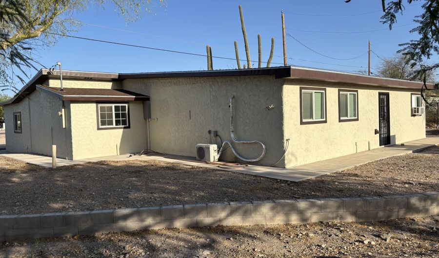 1345 N 2ND Ave, Ajo, AZ 85321 - 5 Beds, 2 Bath