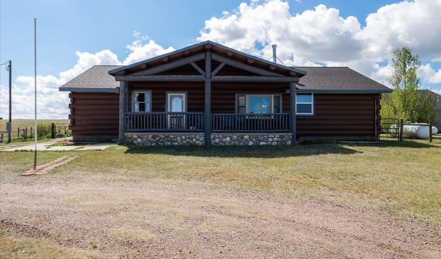 1069 W PLAINS Rd, Cheyenne, WY 82009 - 3 Beds, 2 Bath