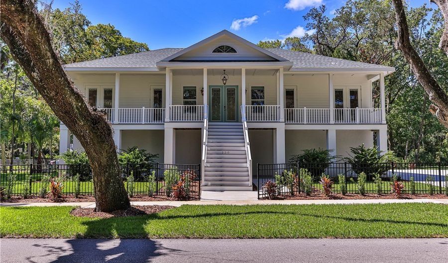 130 NE Crystal St, Crystal River, FL 34428 - 3 Beds, 2 Bath