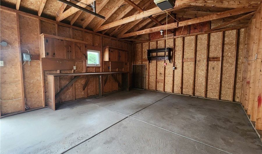 147 Leonore Rd, Amherst, NY 14226 - 2 Beds, 2 Bath