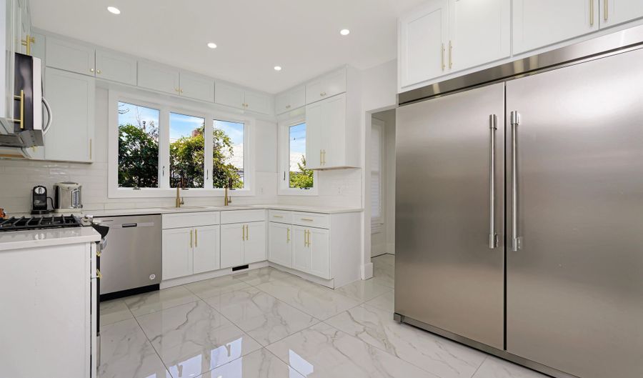 319 Elberon Ave, Allenhurst, NJ 07711 - 5 Beds, 4 Bath