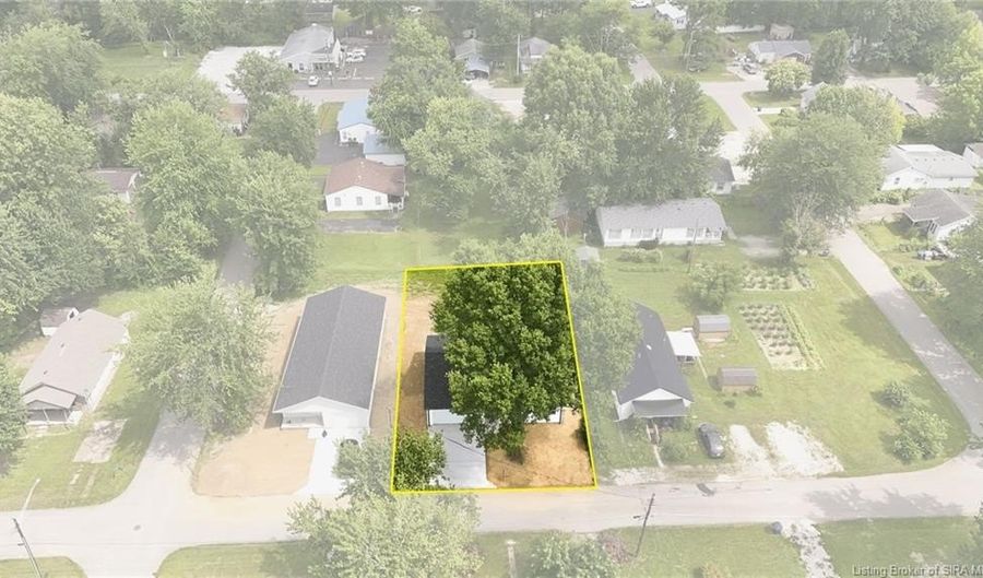 230 North St, Austin, IN 47102 - 3 Beds, 2 Bath