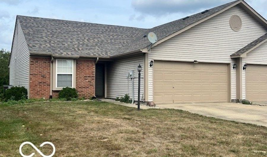 7201 Broyles Ln, Indianapolis, IN 46217 - 2 Beds, 2 Bath