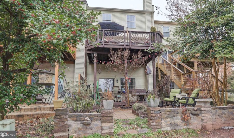 44072 FLORENCE Ter, Ashburn, VA 20147 - 3 Beds, 3 Bath