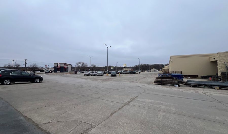 1513 Hwy 169 N, Algona, IA 50511 - 0 Beds, 0 Bath