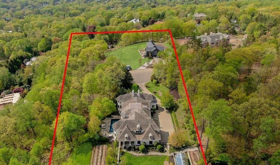 19 Autumn Ter, Alpine, NJ 07620 - 8 Beds, 10 Bath