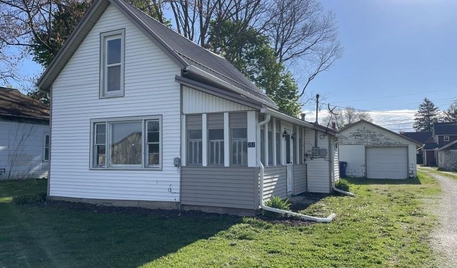 251 N Snowden St, Andrews, IN 46702 - 3 Beds, 1 Bath