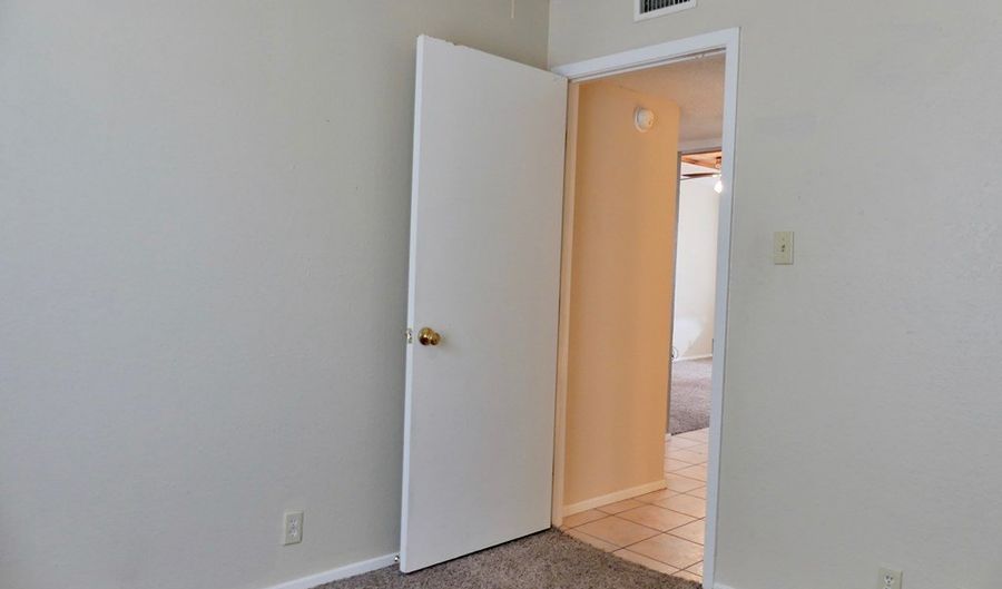 1201 D NE Redwood, Andrews, TX 79714 - 2 Beds, 1 Bath