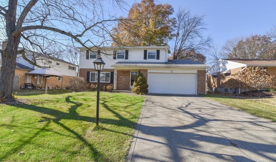 1549 Pinebluff Ln, Anderson Twp., OH 45255 - 4 Beds, 3 Bath