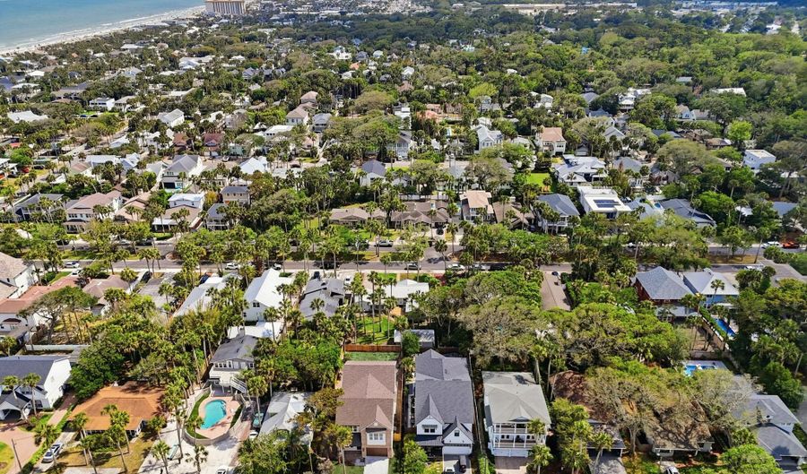 340 9TH St, Atlantic Beach, FL 32233 - 5 Beds, 5 Bath