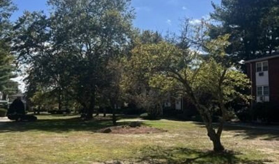 20 Colonial Dr 3, Andover, MA 01810 - 1 Beds, 1 Bath