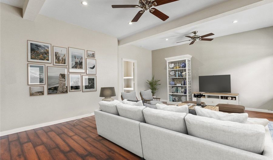 99-670 Aliipoe Dr, Aiea, HI 96701 - 6 Beds, 4 Bath