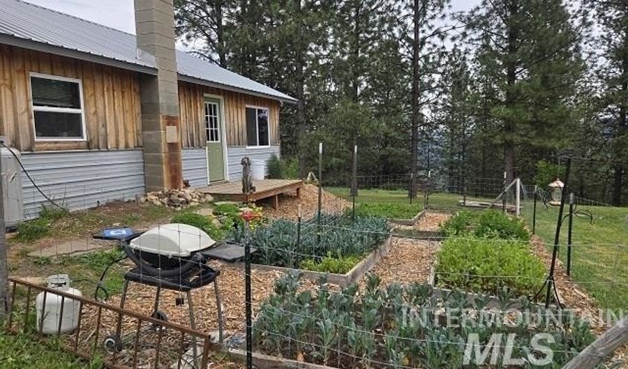 1510 Summitview Driave, Ahsahka, ID 83520 - 2 Beds, 1 Bath