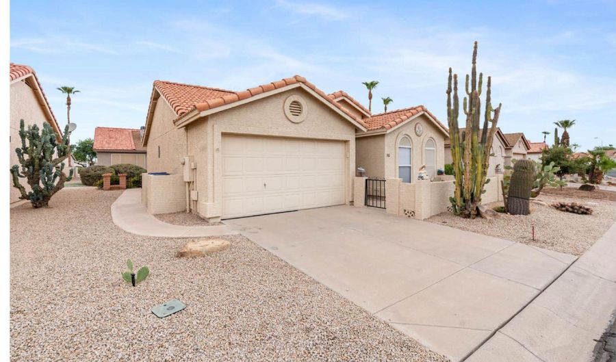 1762 E PALM BEACH Dr, Chandler, AZ 85249 - 2 Beds, 2 Bath