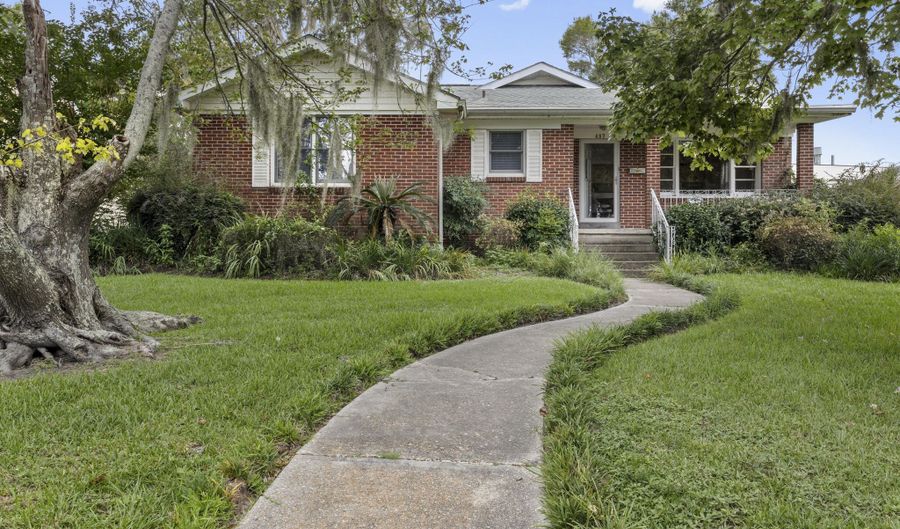 487 Oaklawn Pl, Biloxi, MS 39530 - 3 Beds, 2 Bath