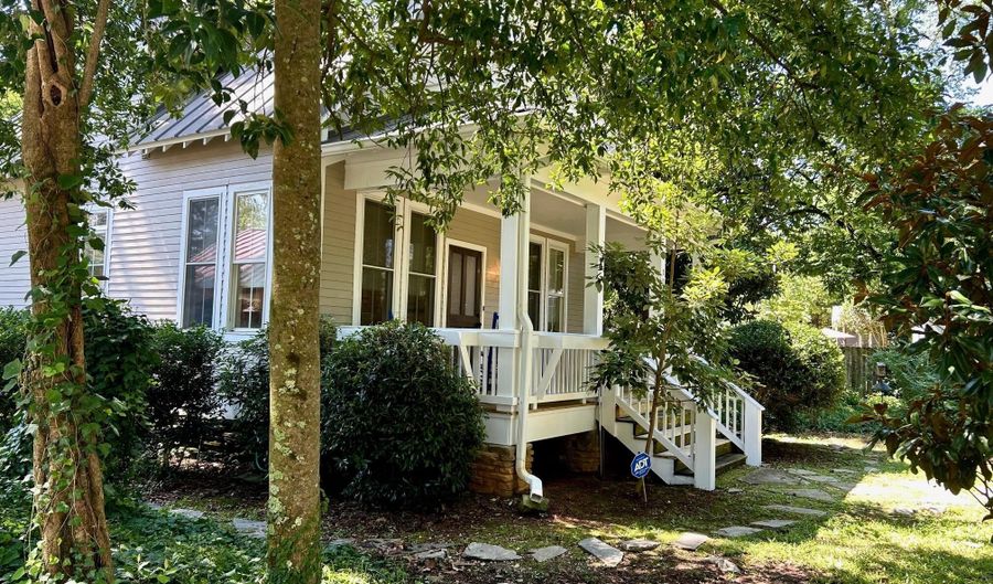 112 Backwoos Ln NE, Aiken, SC 29801 - 3 Beds, 2 Bath