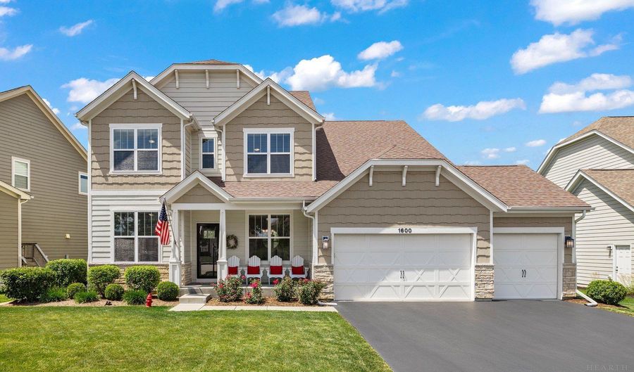 1600 Creeks Crossing Dr, Algonquin, IL 60102 - 4 Beds, 4 Bath