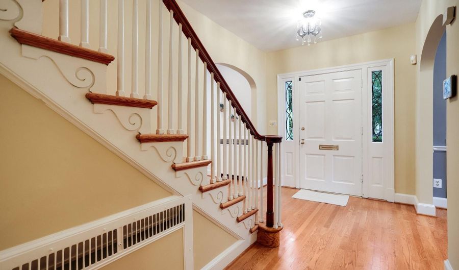 2739 CHESAPEAKE St NW, Washington, DC 20008 - 5 Beds, 6 Bath